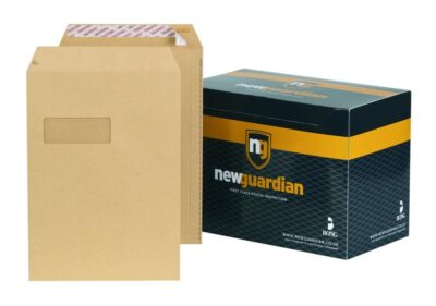 New Guardian Pocket Envelope C4 Peel and Seal Power-Tac Easy Open Window 130gsm Manilla (Pack 250) – F24203